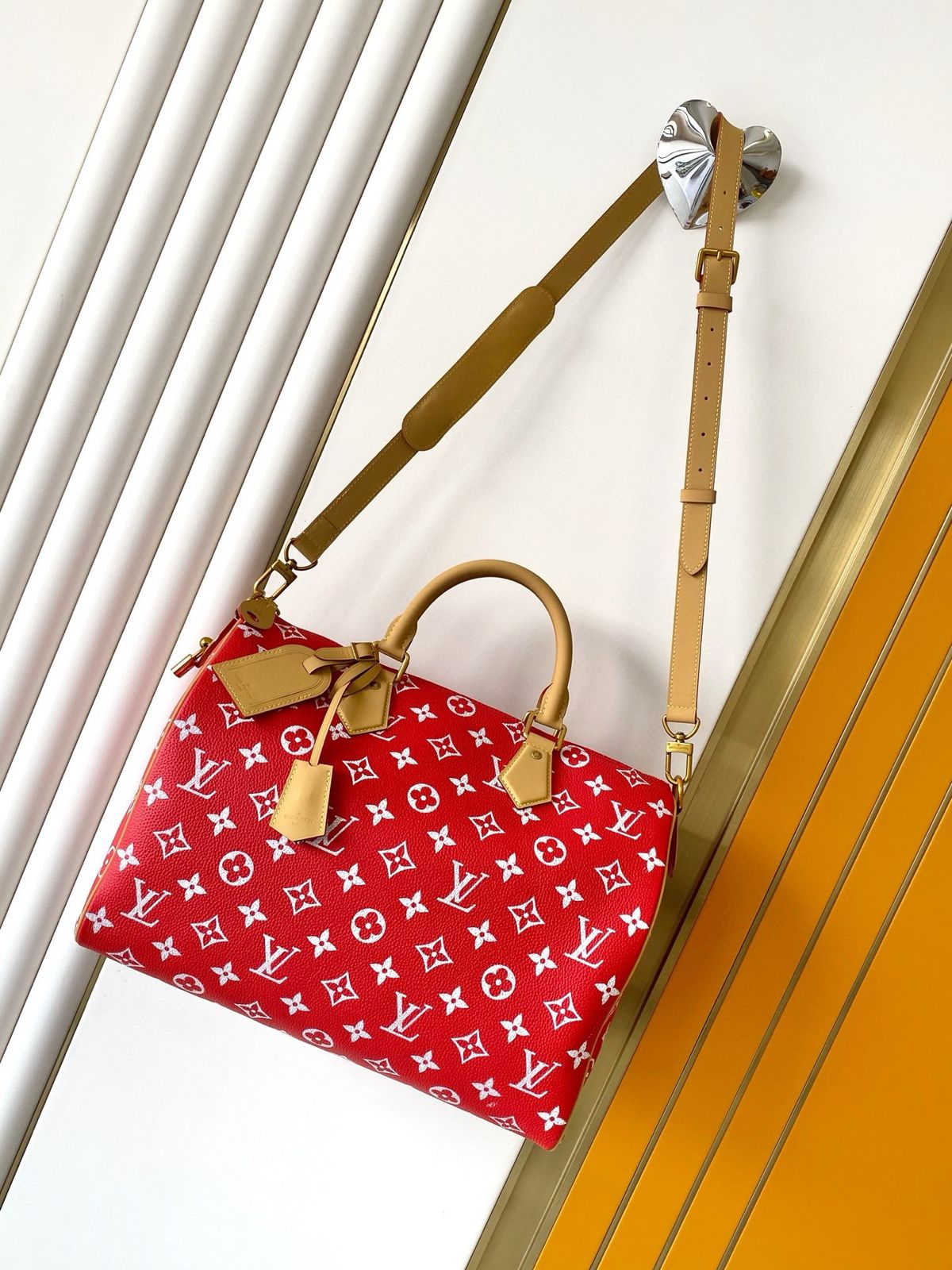 Speedy p9 25 mit Schulterriemen Red