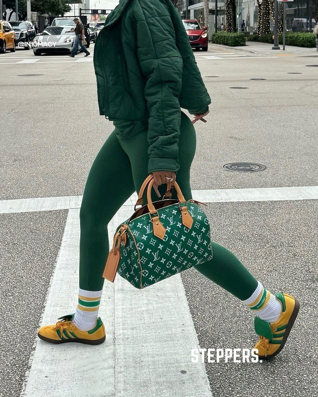 Speedy p9 25 mit Schulterriemen Green